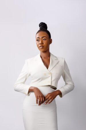 VELLORA CROPPED TWO PIECE SUIT